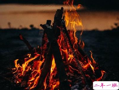 人生感悟简短经典句子配图 决定你命运的是自己5