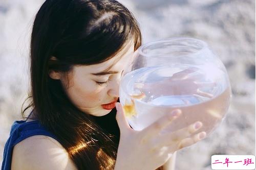 顾城诗一般的句子关于人生的经典语录 唯美文艺的句子顾城经典语录大全1