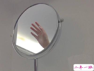 朋友圈励志说说短语2019精选 不埋怨谁不嘲笑谁也不羡慕谁2