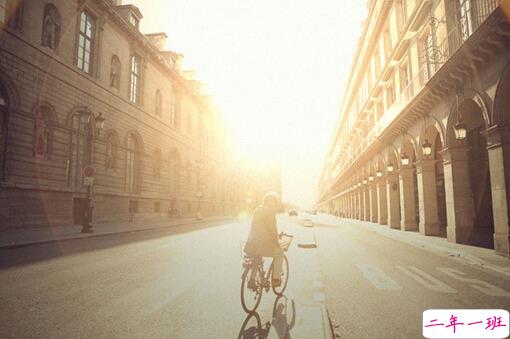 写给女生的30句经典语录 关于人生和现实你需要知道的句子1