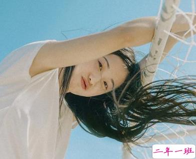 下雨天回忆的心情说说 回忆很伤人的难过句子1