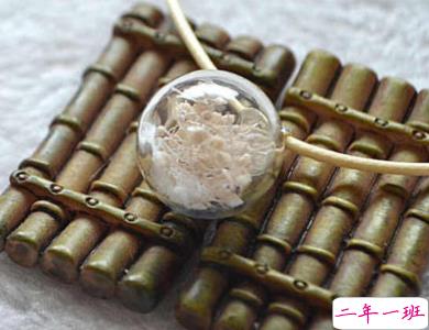 下雨天回忆的心情说说 回忆很伤人的难过句子2