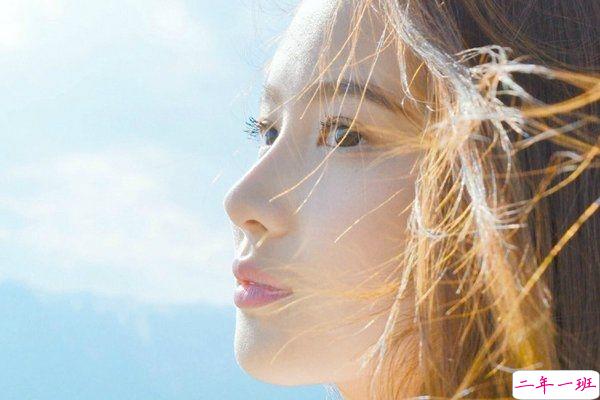 受了情伤的伤感说说句子大全 心里有苦自己知道的伤感句子2