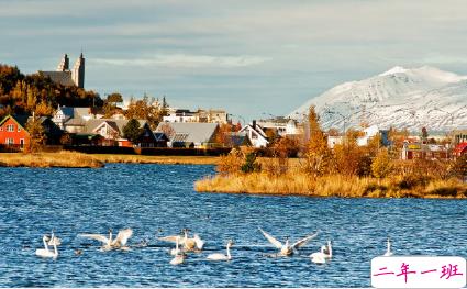 在冬天能够温暖人心的唯美说说 遇你在春熟在夏疏在秋别在冬1