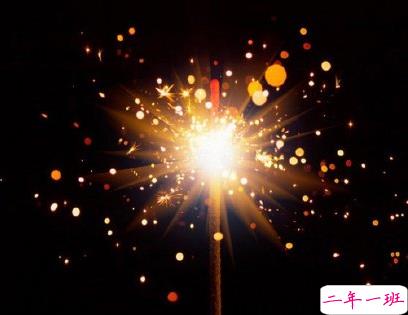 过年放烟花说说唯美句子 看烟花发朋友圈的说说20202
