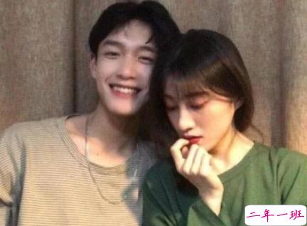 最火朋友圈晒婚纱照的可爱句子 空间上传结婚照的心情短语1