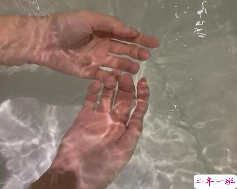 含蓄的暗示想你的句子 你是不是在我心上撒了一把跳跳糖2