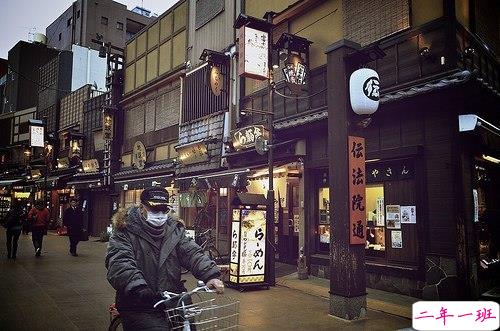 生活告诉我们的哲理句子 有意思的内涵精辟句子2