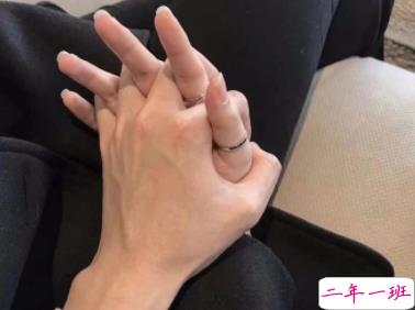 用一句话宣布恋爱 抖音最火的恋爱短句有趣1