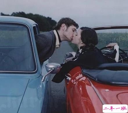 2021一些优秀的彩虹屁文案 哄女朋友时专用的彩虹屁说说1