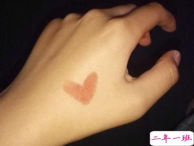 朋友圈最暖的秀恩爱说说 情侣秀恩爱句子简单真实2