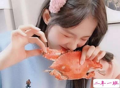 沙雕女孩自拍搞笑配文 你喜欢的样子我都能p ​2