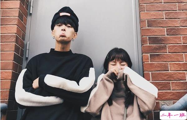 适合恋爱中的小情侣发的甜蜜情侣说说2