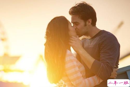 适合恋爱中的情侣发的超甜蜜温馨温暖的情话说说3