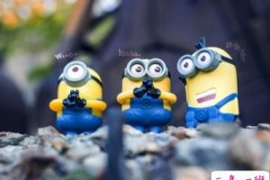 逗比说说大全：如今男女比例三比一，这意味着一对情侣一对基