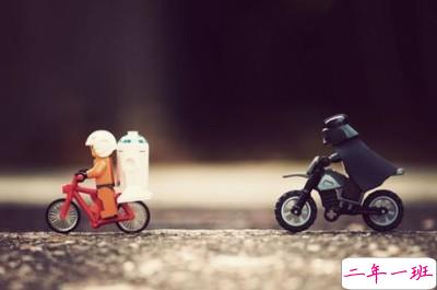 好笑的QQ说说：你脑袋装的全都是屎么？我脑袋装的全部都是你！