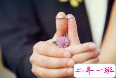 关于恋爱的QQ说说大全:我想我会一直喜欢你,直到我数理化都满分