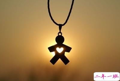 情感哲理短句：不要轻易说分手，下一站未必更好