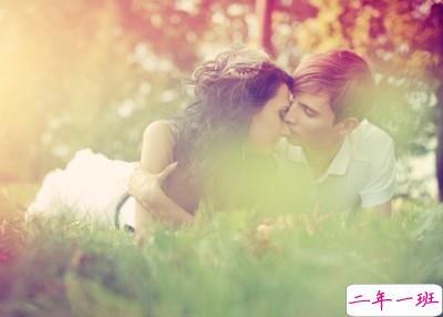 爱情说说心情短语：除了白头到老，我们无路可走