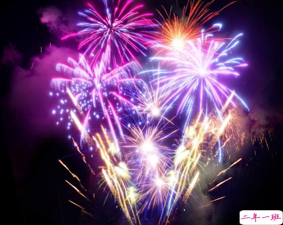2021过年放烟花的唯美心情说说 2021除夕夜看烟花的心情喜悦说说2