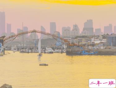 写给自己看的经典说说 努力让远方变得更近一些1