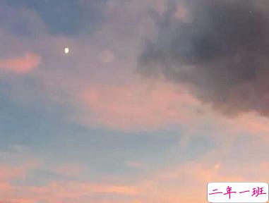 朋友圈经典说说大全 做一个温暖的人不卑不亢清澈善良2