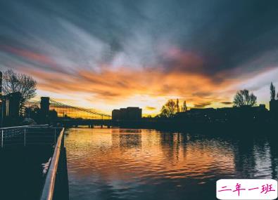 朋友圈晚安文案经典 要替别人着想但为自己而活2