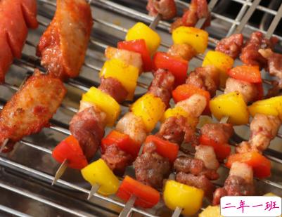 烧烤说说个性短句 和朋友吃烧烤的心情说说1