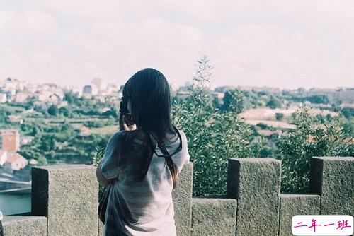 流泪走过人生之路的经典说说 很经典很现实的生活说说大全1