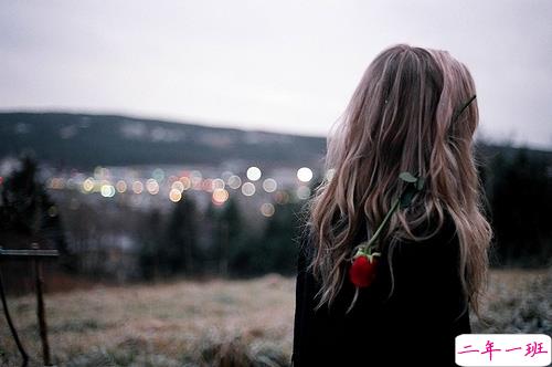 伤感爱情说说一个人的爱情很难过 特别伤感的爱情说说深夜默默哭泣1