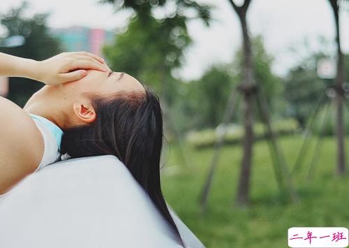 很经典的可以发朋友圈的哲理说说 就这一生可以快乐就不要难过1