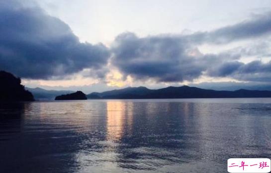 让你一眼惊艳的古风唯美说说 梦里不知身是客一晌贪欢1