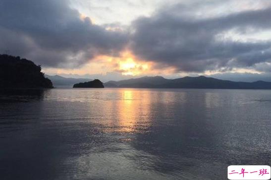 让你一眼惊艳的古风唯美说说 梦里不知身是客一晌贪欢2