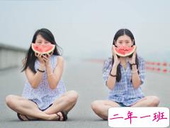 关于闺蜜友情好朋友的说说 我们一个像夏天一个像秋天