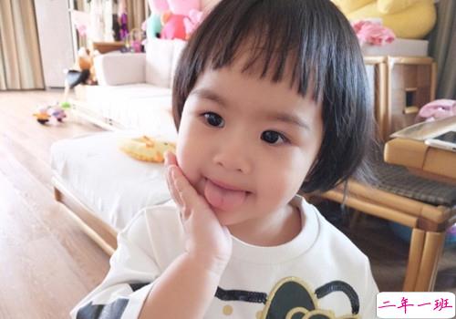 很可爱的抖音说说短语女生介绍自己 2