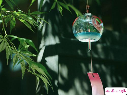 关于现实的简单又精辟的说说 有些人就算跟你朝夕相处可还是不能亲近起来2