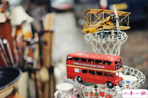 像诗歌一样美丽的有哲理的散文句子 很多人散了之后就开始终身流浪1