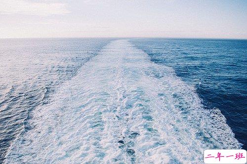 一些有哲理的经典简单的适合一个人发的说说1