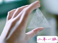 评论最多的说说：离开我的人，我只能微笑说一句，恕不远送