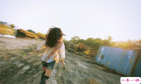 简单的晚安心语有道理的那种 晚安愿你的每个梦里都会有笑容1