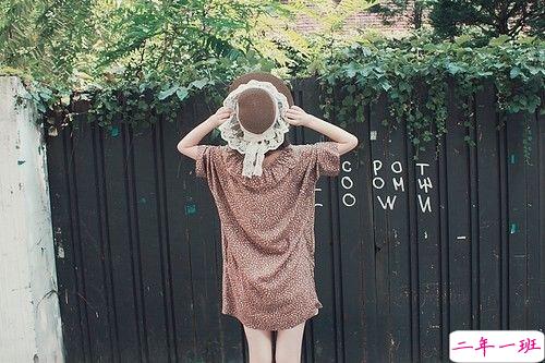 适合毕业季发的说说青春年华 转眼二三年匆匆又夏天1