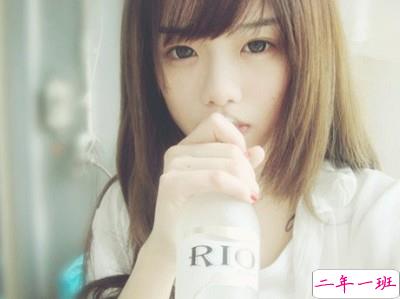 最火的空间说说：我是一个情绪疯子，每天为你换几百遍心情