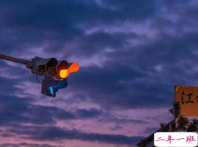 失恋的句子看完哭出声 心很痛很难过的说说1