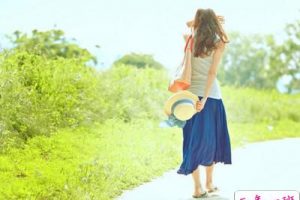 很赞的说说短语：最了解你的人，有时不是朋友，而是敌人