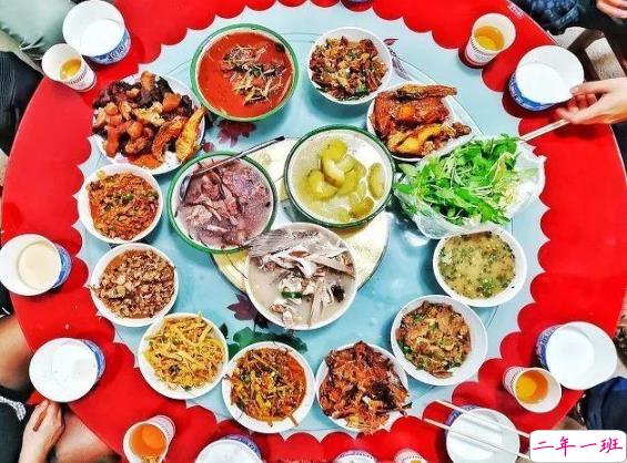 2021晒年夜饭的祝福句子 一家人吃年夜饭的心情说说1