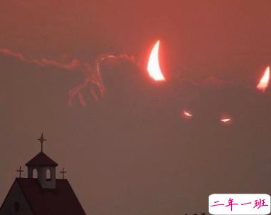 适合深夜时发的扎心句子 夜晚心酸让人心痛的句子1