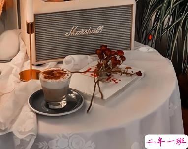 适合深夜时发的扎心句子 夜晚心酸让人心痛的句子2