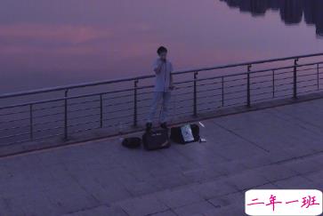 极度郁闷的句子说说 期待是所有心痛的根源2