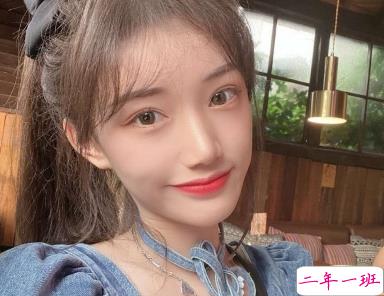 女生有点甜的可爱说说 耳机分你一个然后开启心动模式2