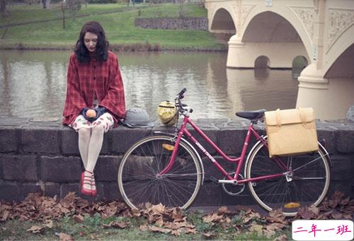 伤感而心痛绝望的说说大全 笑这世界太假笑自己太傻1